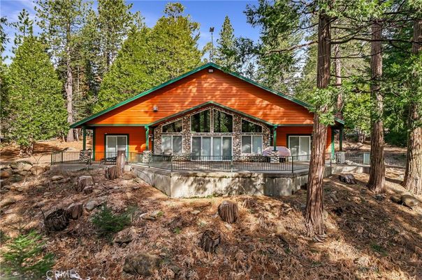 Backyard, Exterior, Facade, Log Home