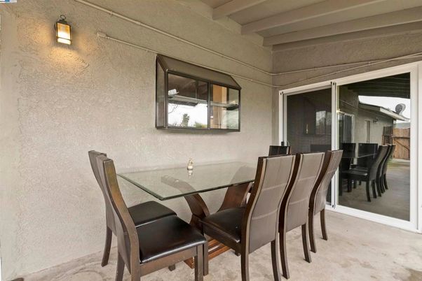 Dining room, Interior