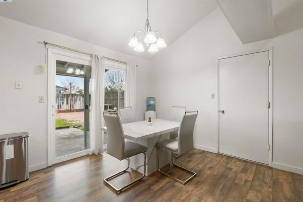 Chandelier, Dining room, Interior, Pendant Lights, Wood Texture Flooring