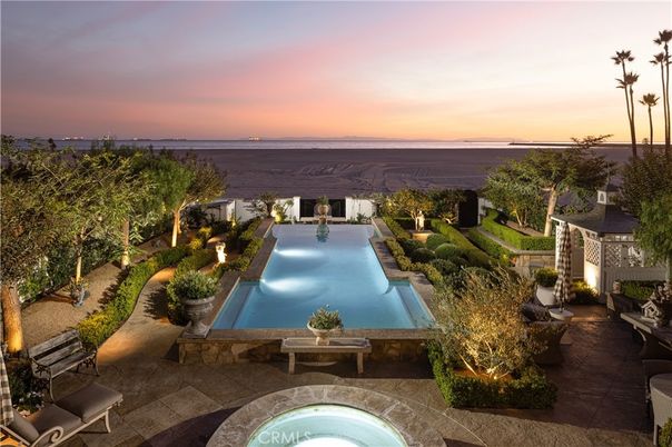 Exterior, Pool, Water