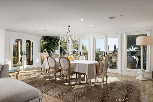 Dining room, Interior, Pendant Lights, Recessed Lighting