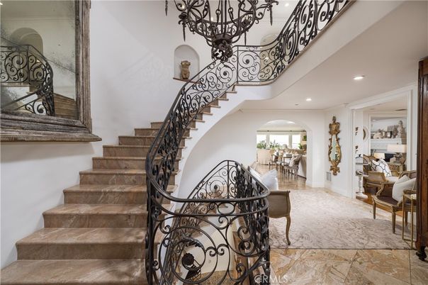 Chandelier, Interior, Piano, Recessed Lighting