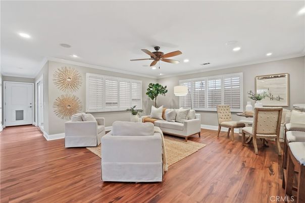 Dining room, Interior, Living room, Recessed Lighting, Wood Texture Flooring