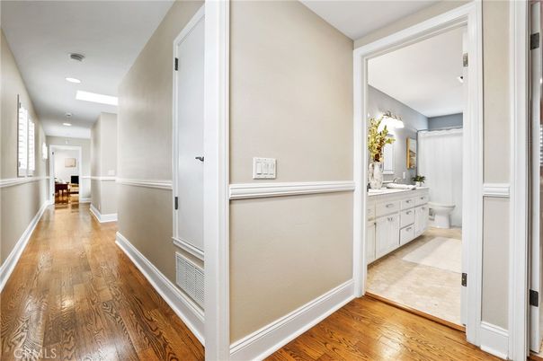 Bathroom, Interior, Recessed Lighting, Wood Texture Flooring