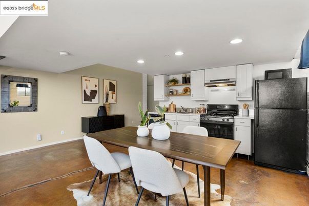 Dining room, Interior, Kitchen, Recessed Lighting, Stainless Steel Appliances