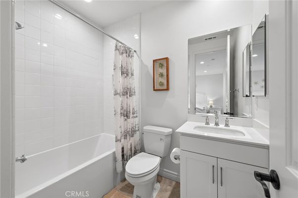 Bathroom, Interior, Recessed Lighting, Wood Texture Flooring
