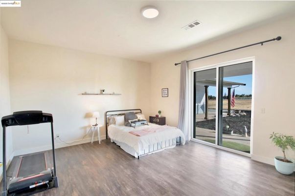 Bedroom, Fitness Equipment, Interior, Wood Texture Flooring