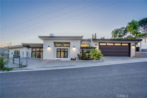 Attached, Exterior, Facade, Modern