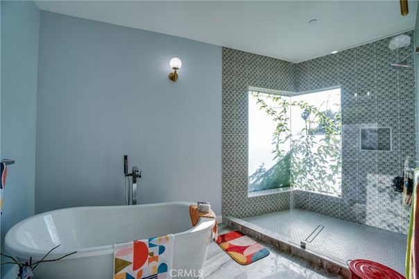 Bathroom, Free Standing Baths, Interior, Recessed Lighting