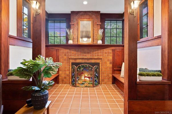 Fireplace, Interior, Recessed Lighting