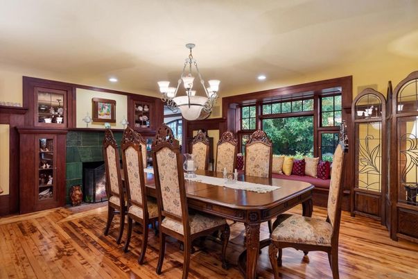 Chandelier, Dining room, Fireplace, Interior, Recessed Lighting, Wood Texture Flooring