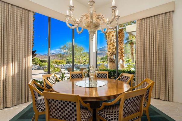 Chandelier, Dining room, Interior