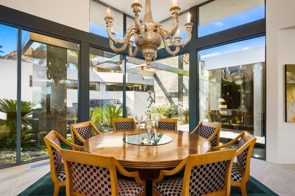 Chandelier, Dining room, Interior