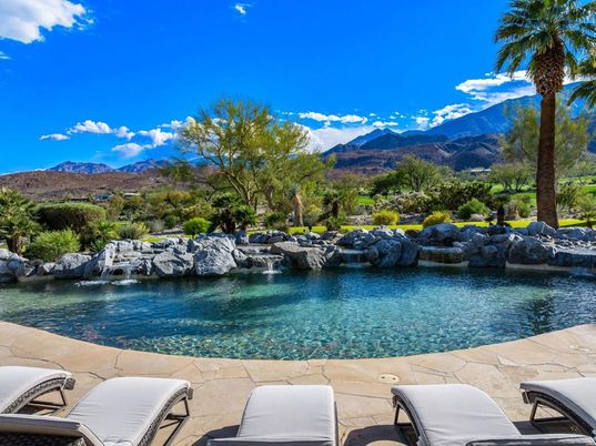 Exterior, Pool, Water