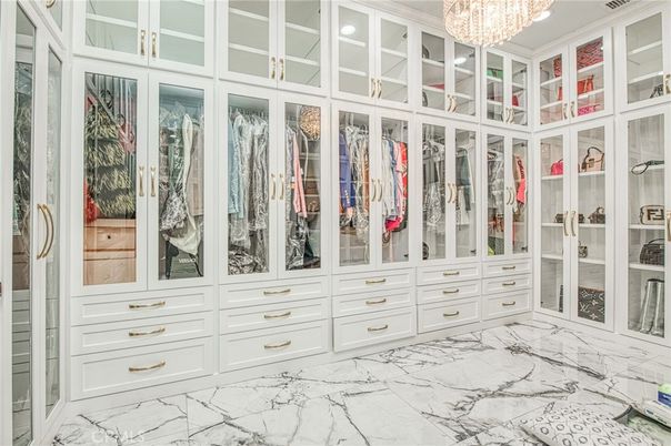 Chandelier, Interior, Marble, Walk-in Closets