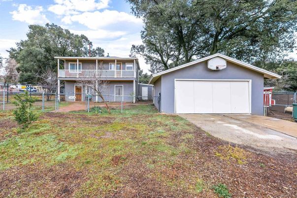 Backyard, Detached Garage, Exterior