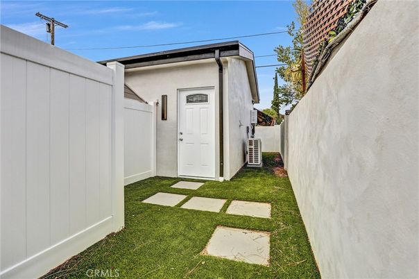Backyard, Exterior