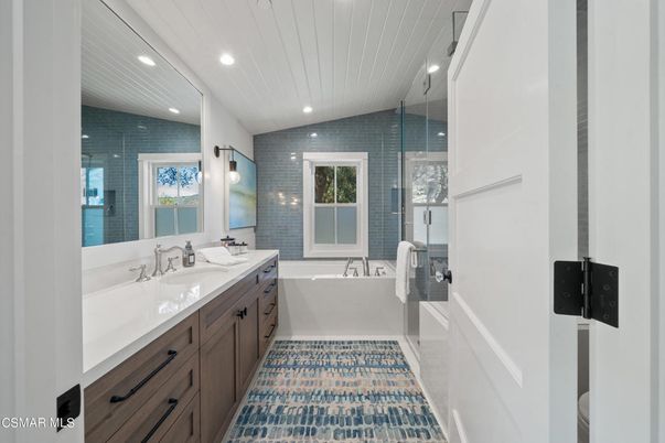 Bathroom, Dual Sink Vanities, Free Standing Baths, Glass Shower, Interior, Recessed Lighting