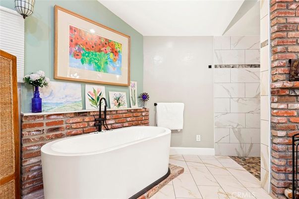 Bathroom, Free Standing Baths, Interior, Marble, Marble Walls