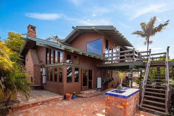 Exterior, Facade, Brick Facade, Modern
