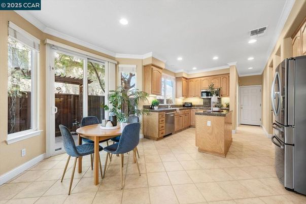 Dining room, Interior, Kitchen, Recessed Lighting, Stainless Steel Appliances