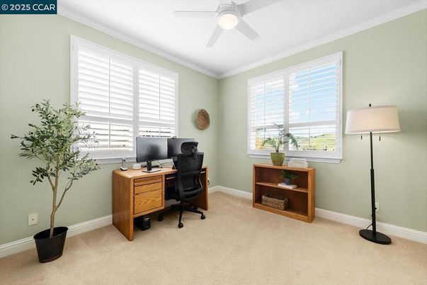 Home Office, Interior
