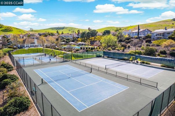 Exterior, Tennis Courts