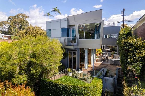 Backyard, Exterior, Facade, Modern