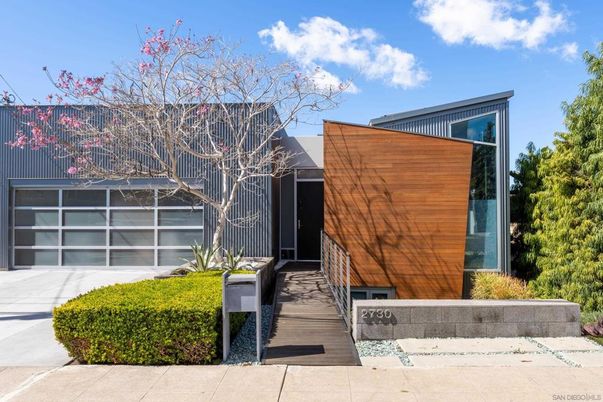 Exterior, Facade, None
