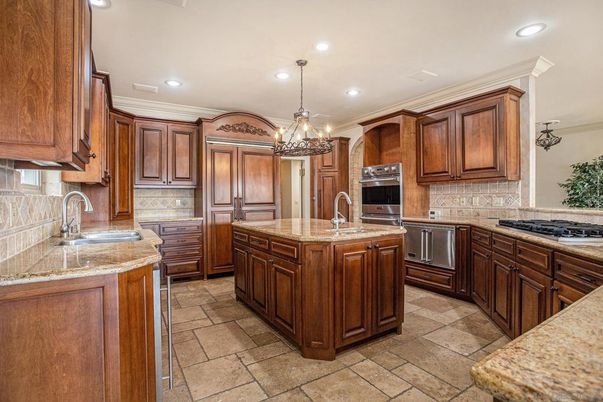 Chandelier, Interior, Kitchen, Recessed Lighting, Stainless Steel Appliances
