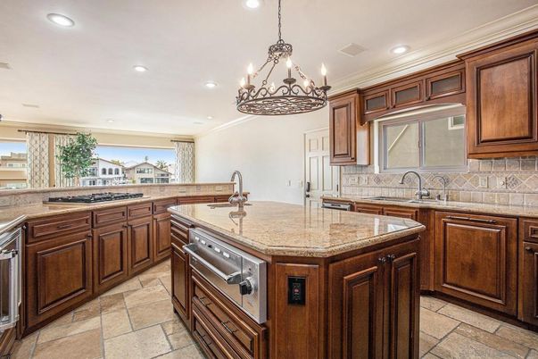Chandelier, Interior, Kitchen, Recessed Lighting, Stainless Steel Appliances