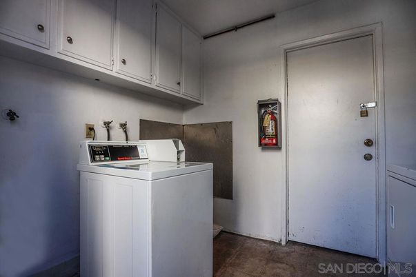 Interior, Washer