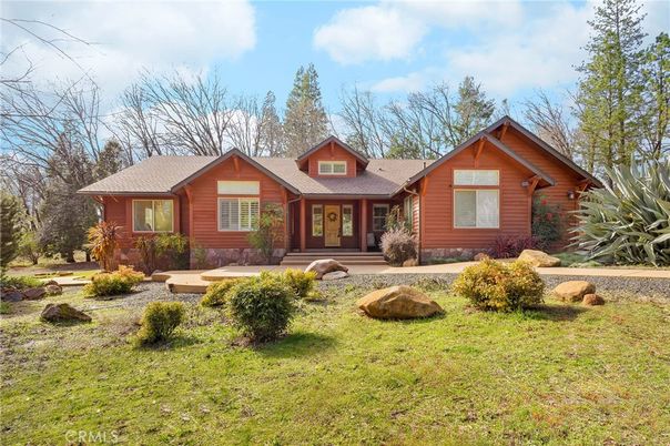 Backyard, Exterior, Facade, Log Home