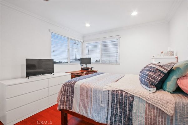 Bedroom, Home Office, Interior, Recessed Lighting, Wood Texture Flooring