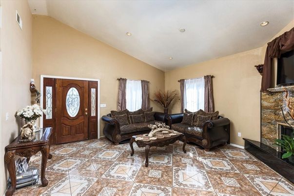 Fireplace, Interior, Living room, Recessed Lighting