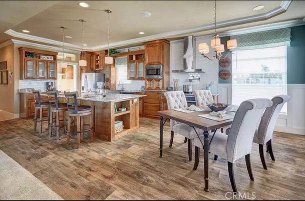 Chandelier, Dining room, Interior, Kitchen, Pendant Lights, Recessed Lighting, Wood Texture Flooring