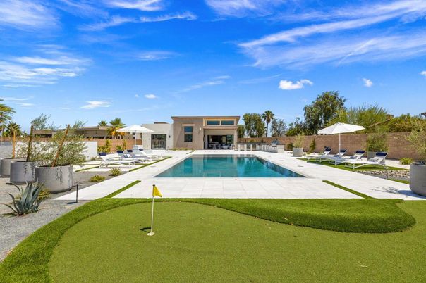 Exterior, Pool