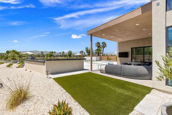 Backyard, Exterior