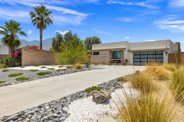 Attached, Backyard, Exterior, Facade, Modern