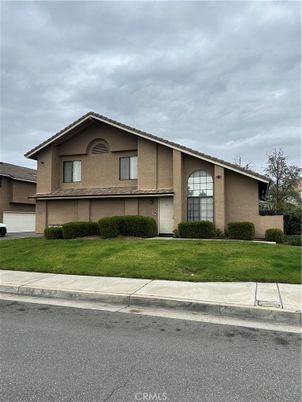 Exterior, Facade, Ranch