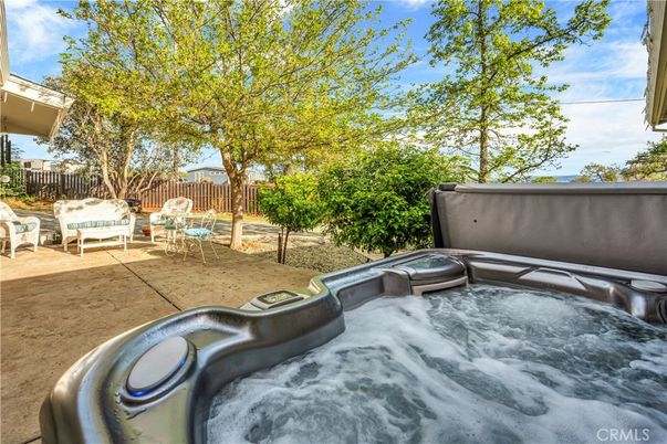 Exterior, Hot Tub