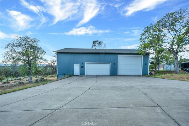 Detached Garage, Exterior
