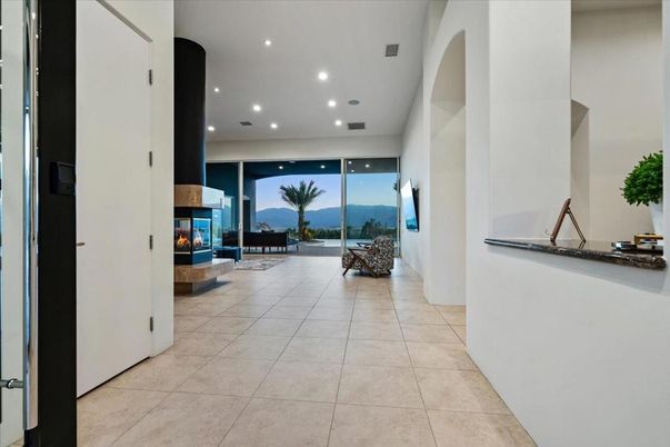 Fireplace, Interior, Recessed Lighting
