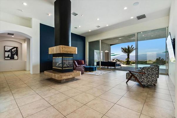Fireplace, Interior, Recessed Lighting