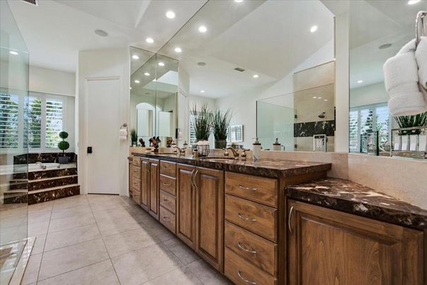 Bathroom, Dual Sink Vanities, Interior, Recessed Lighting