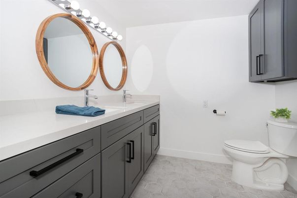 Bathroom, Dual Sink Vanities, Interior