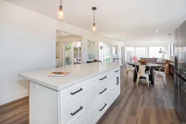 Dining room, Interior, Kitchen, Pendant Lights, Recessed Lighting, Wood Texture Flooring