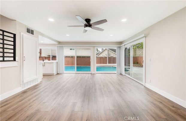 Empty room, Interior, Recessed Lighting, Wood Texture Flooring