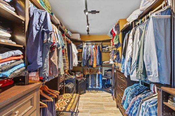 Interior, Walk-in Closets, Wood Texture Flooring