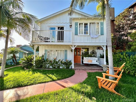 Backyard, Exterior, Facade, Farmhouse